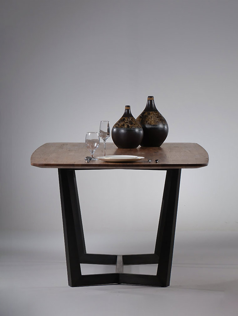 میز نهارخوری کنکورد