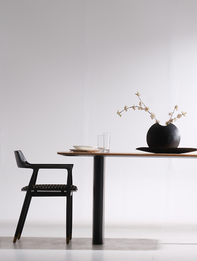 صندلی اکسنت هیروشیما